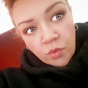 Meet your Posher, Nikki